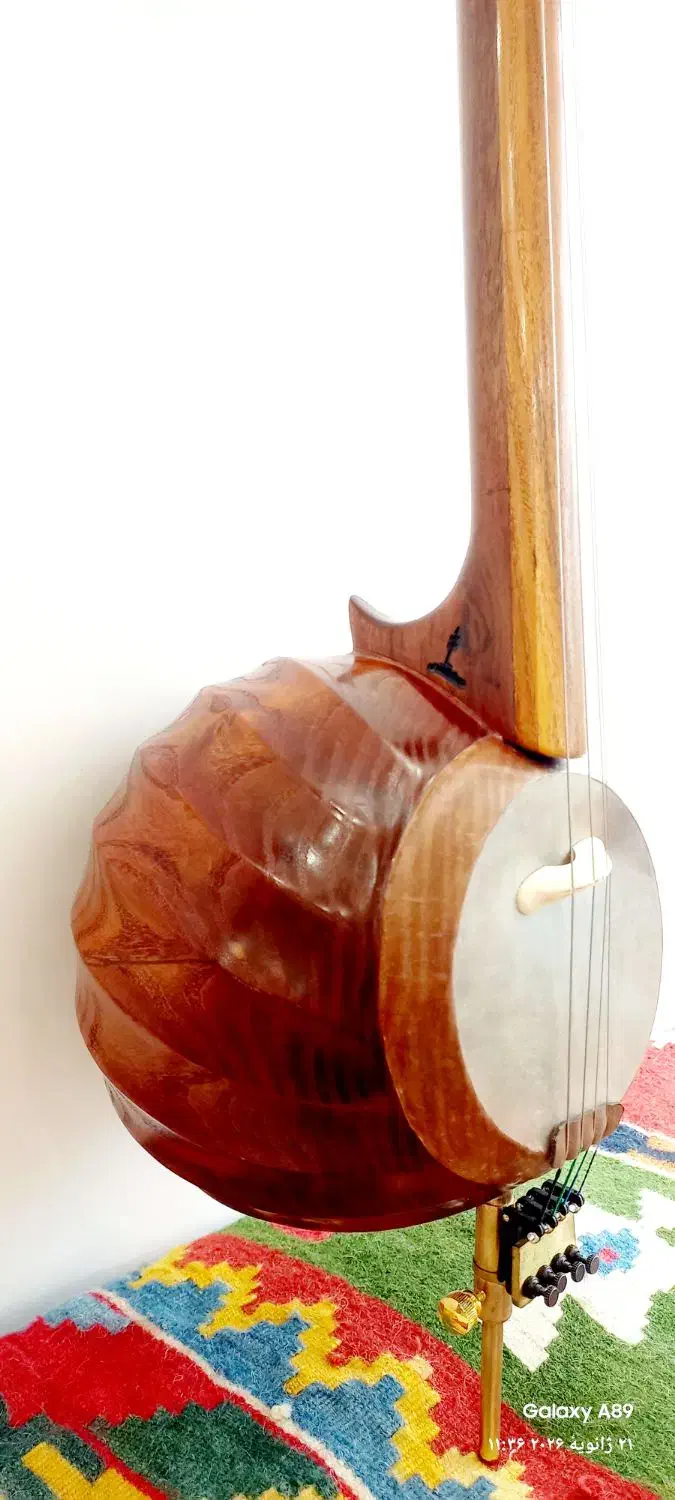 کمانچه|سازهای سنتی|شیراز, گویم|دیوار