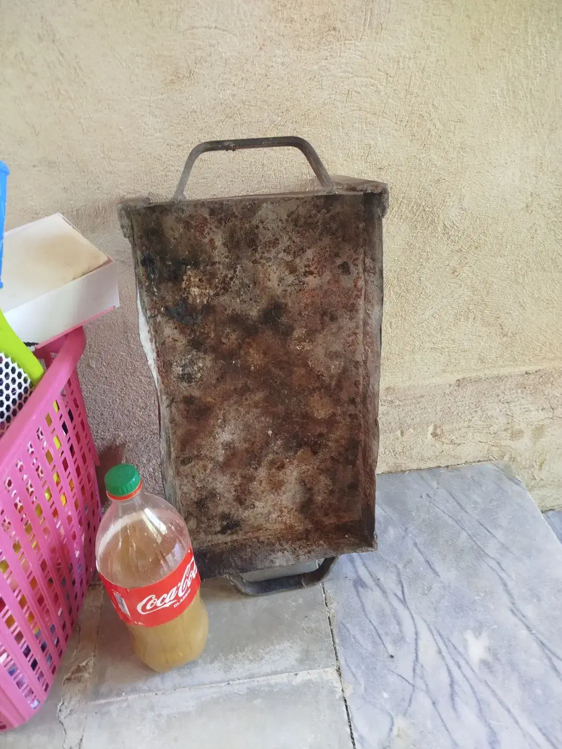 منقل|ظروف پخت‌وپز|ایلام, |دیوار