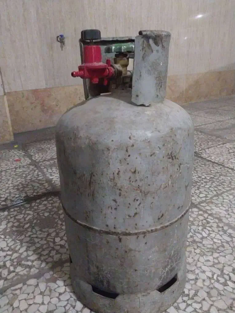 یک عددکپسول گاز بوتان به همراه ژیگلاتور|اجاق گاز و لوازم برقی پخت‌وپز|تهران, شهرک شریعتی|دیوار