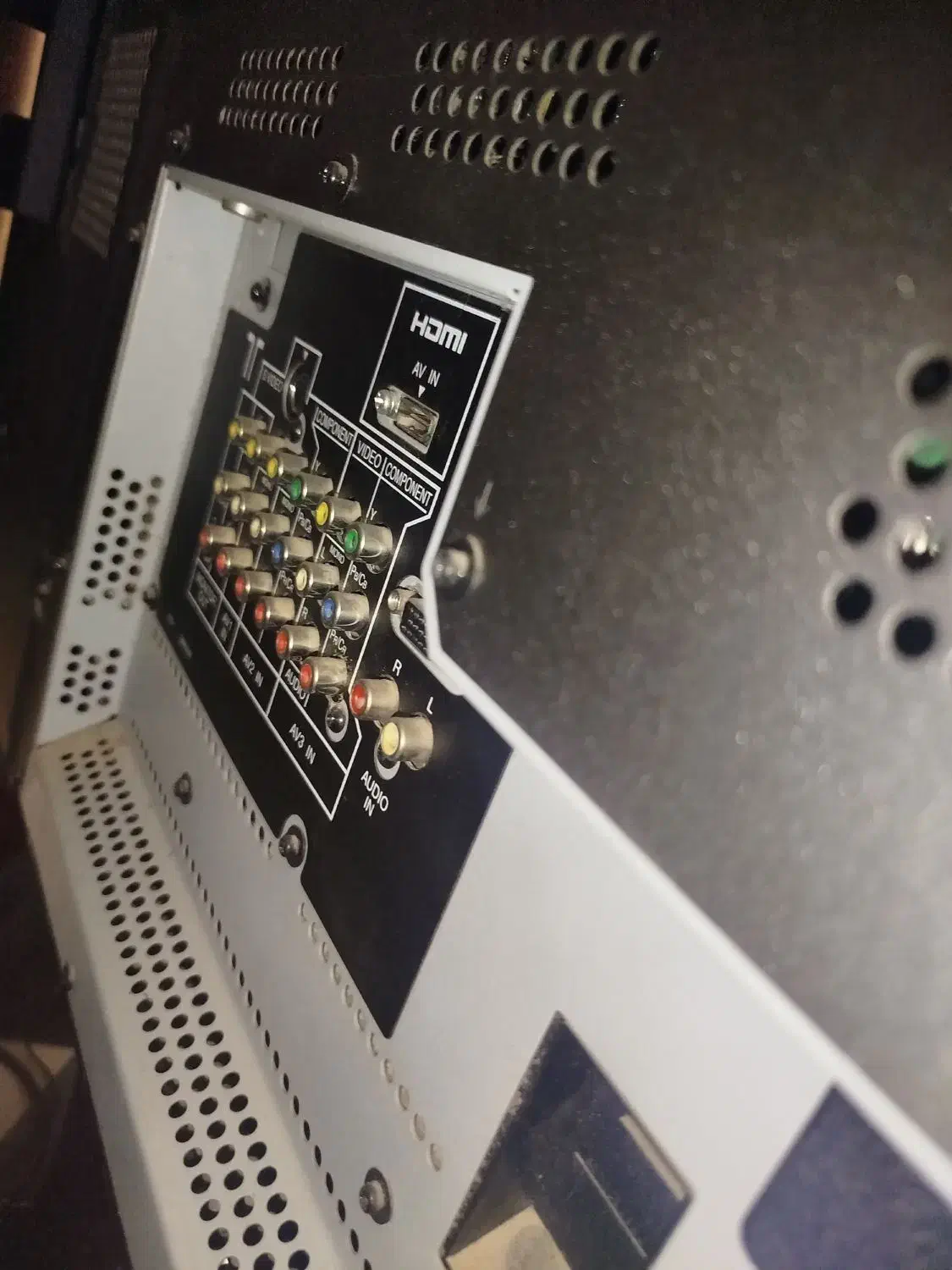 تلویزیون ۴۲ اینچ پاناسونیک|تلویزیون و پروژکتور|شیراز, چوگیاه‎|دیوار