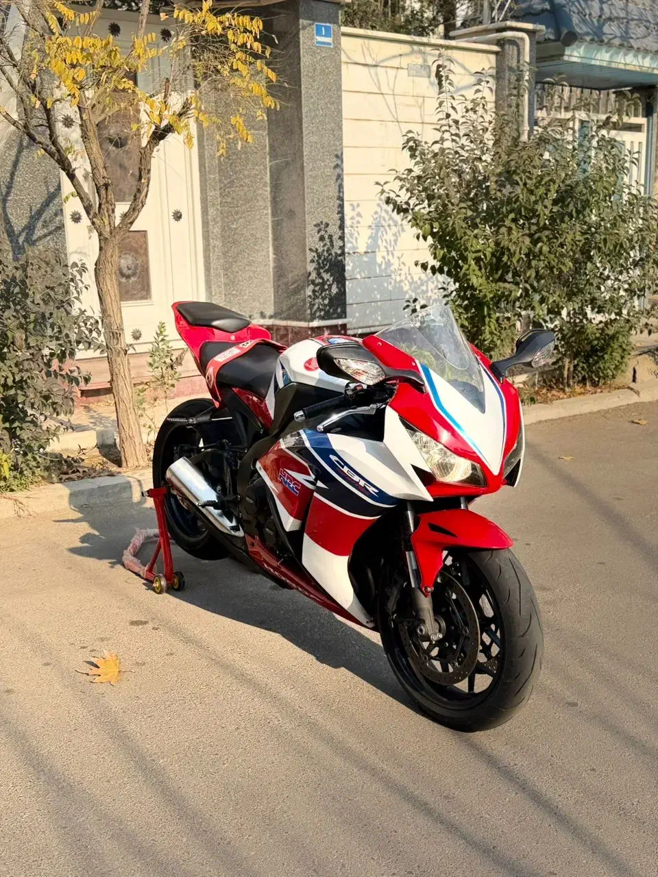 CBR 1000|موتورسیکلت|تهران, استقلال|دیوار