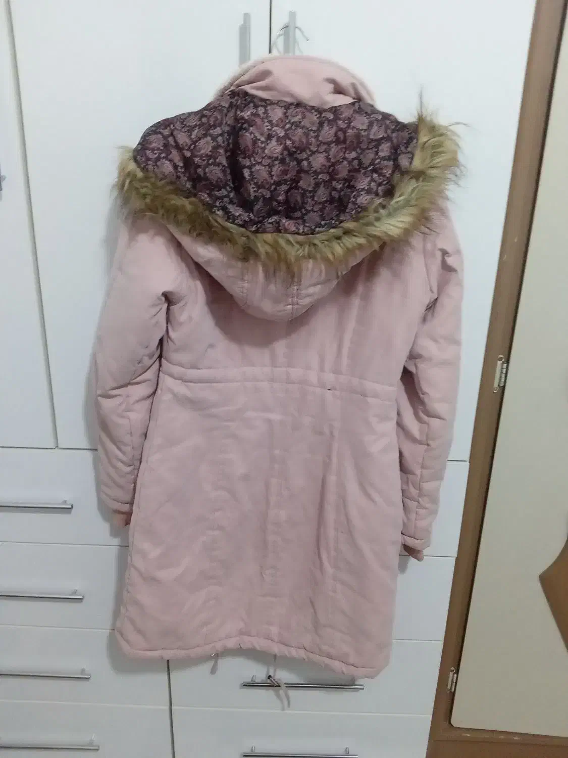 پالتو|لباس|سقز, |دیوار