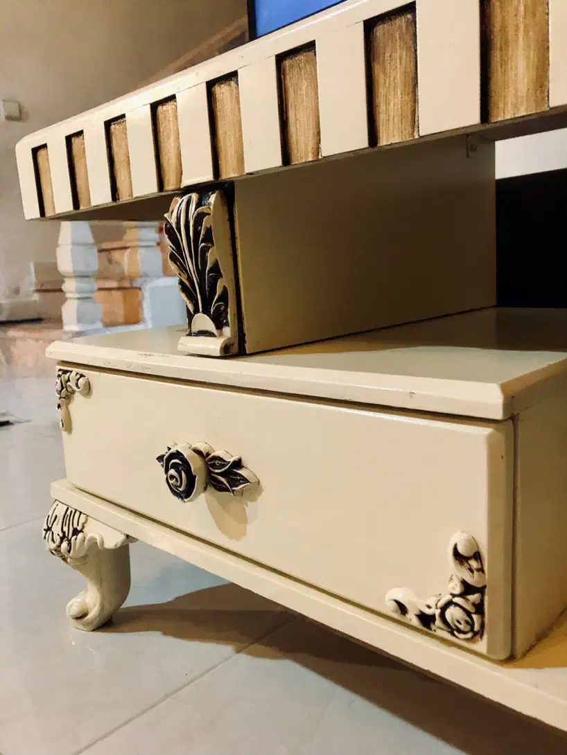 میز تلوزیون چوبی نئوکلاسیک|میز تلویزیون|نور, |دیوار