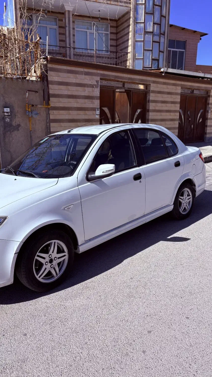 ساینا مدل 95|خودرو سواری و وانت|همدان, |دیوار