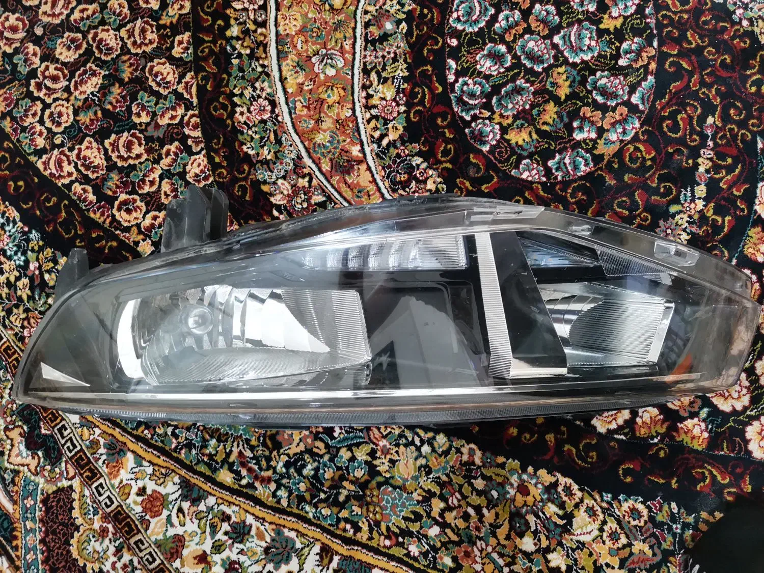 چراغ جلو تارا سمت رانند|قطعات یدکی و لوازم جانبی|شیراز, منطقه هوایی شهید دوران|دیوار