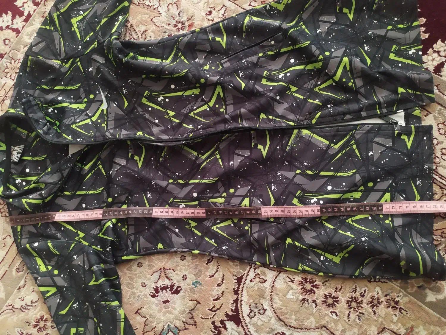 لباس ضخیم یا سویشرت|کفش و لباس بچه|قم, نیروگاه|دیوار