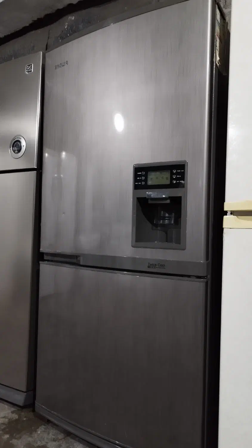 یخچال وفریزر اسنوا پهن درحد نو آس بشرط|یخچال و فریزر|آمل, |دیوار