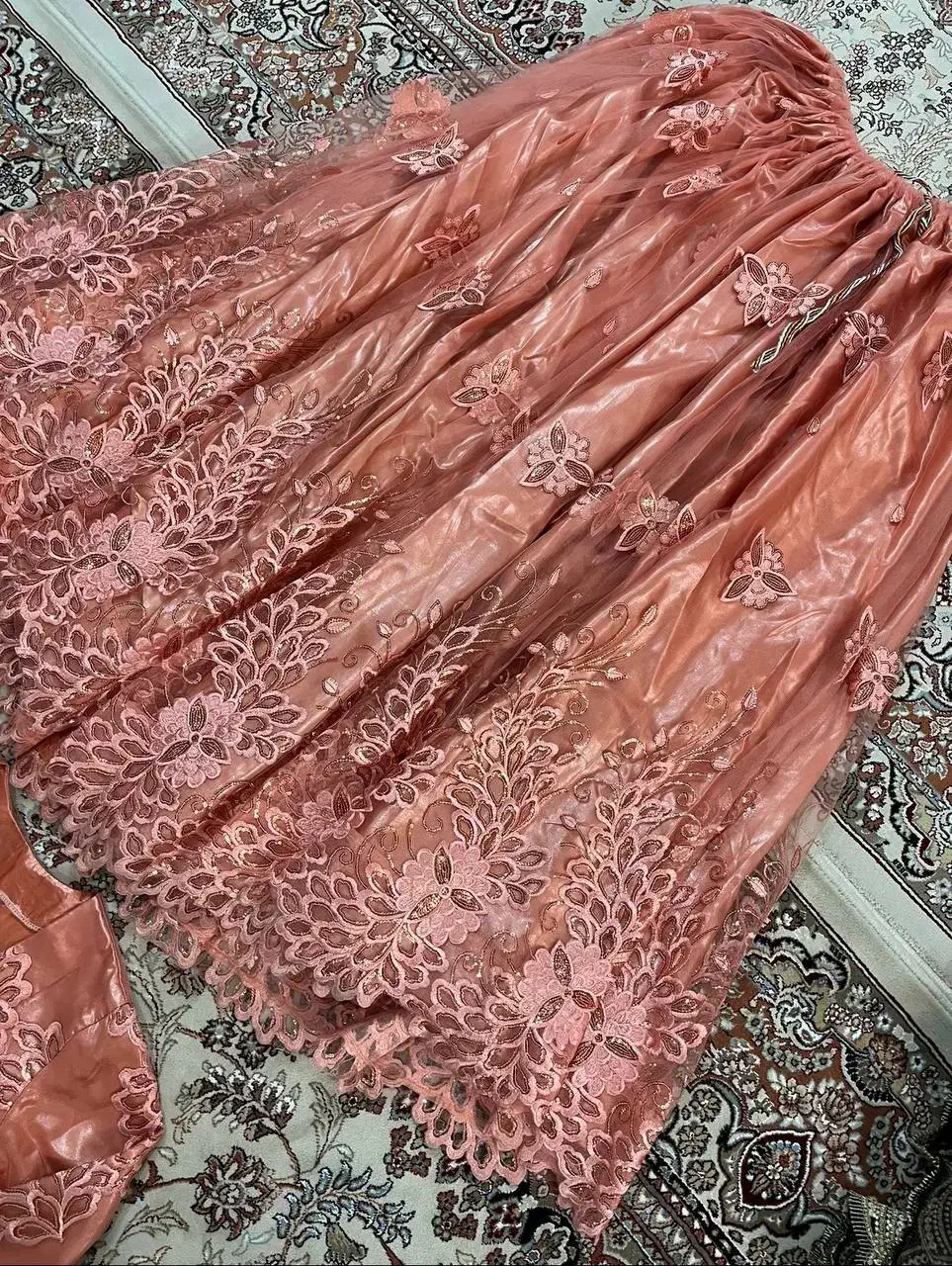 لباس محلی ۱|لباس|کازرون, |دیوار