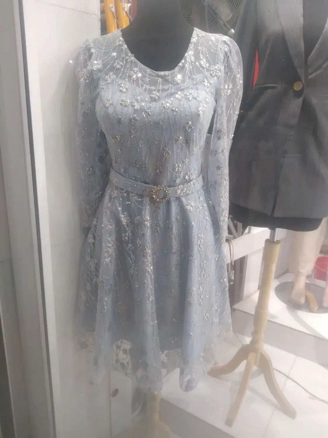 لباس مجلسی|لباس|بردسیر, |دیوار