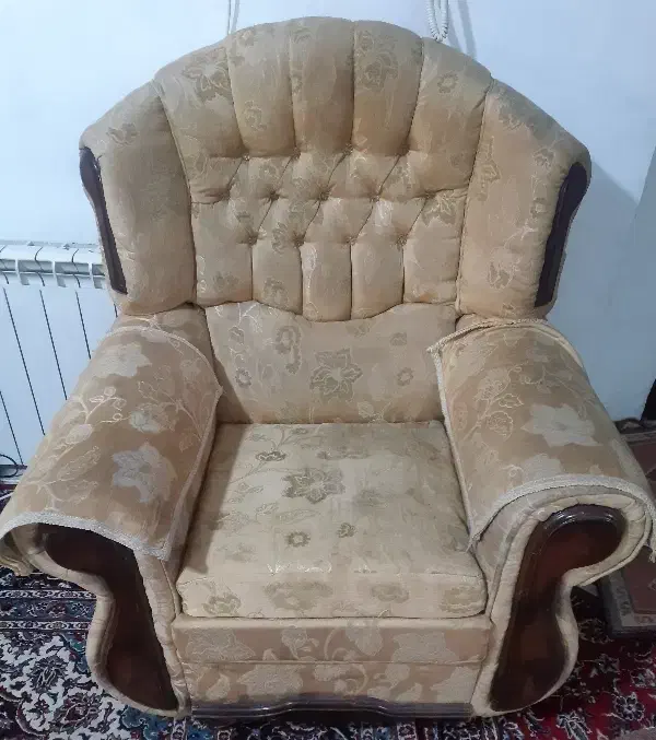 مبلمان ۷ نفره کارکرده|مبلمان خانگی و میز عسلی|قم, هفت تیر|دیوار