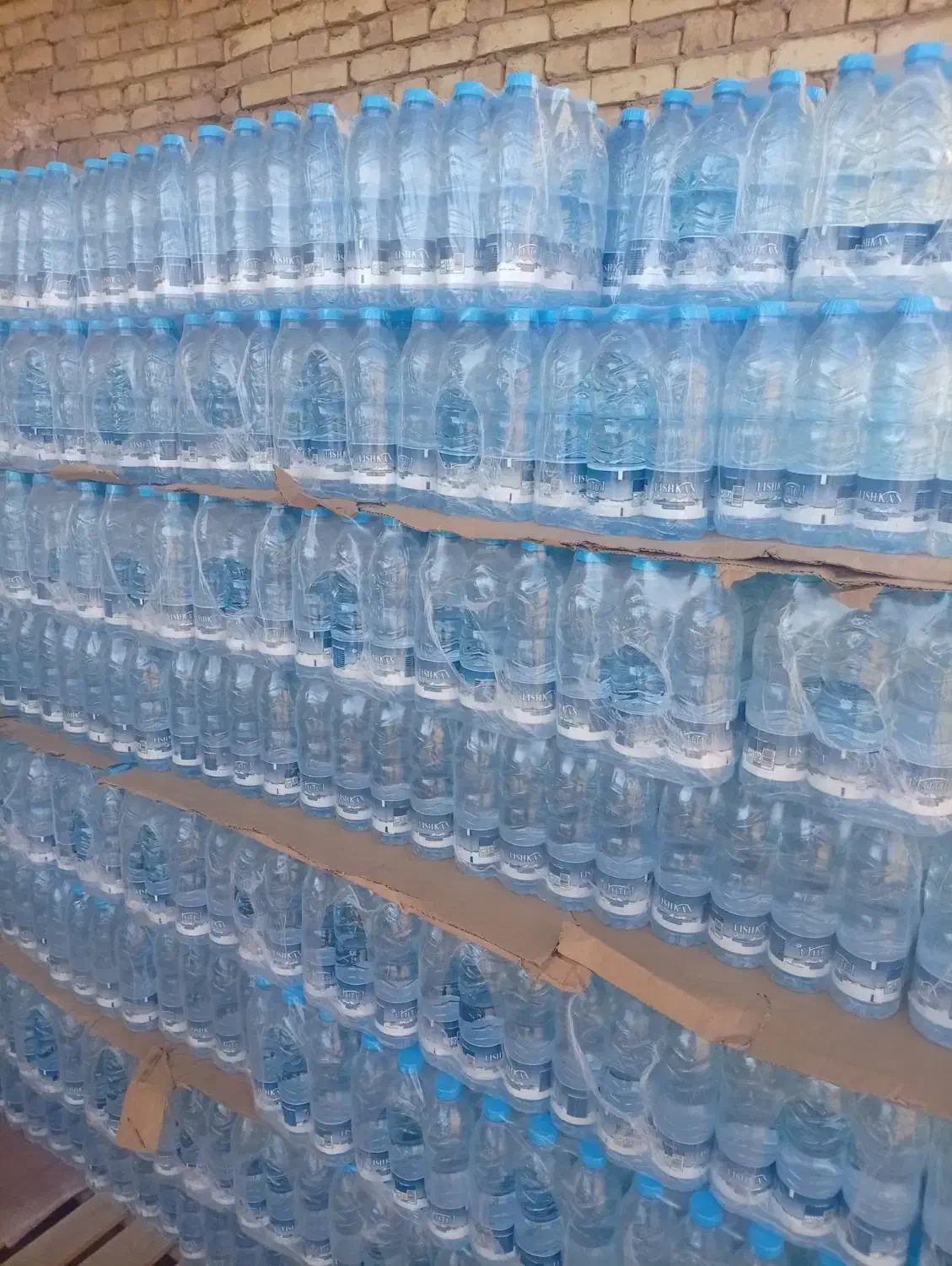 آب ( معدنی)|خوردنی و آشامیدنی|میبد, |دیوار