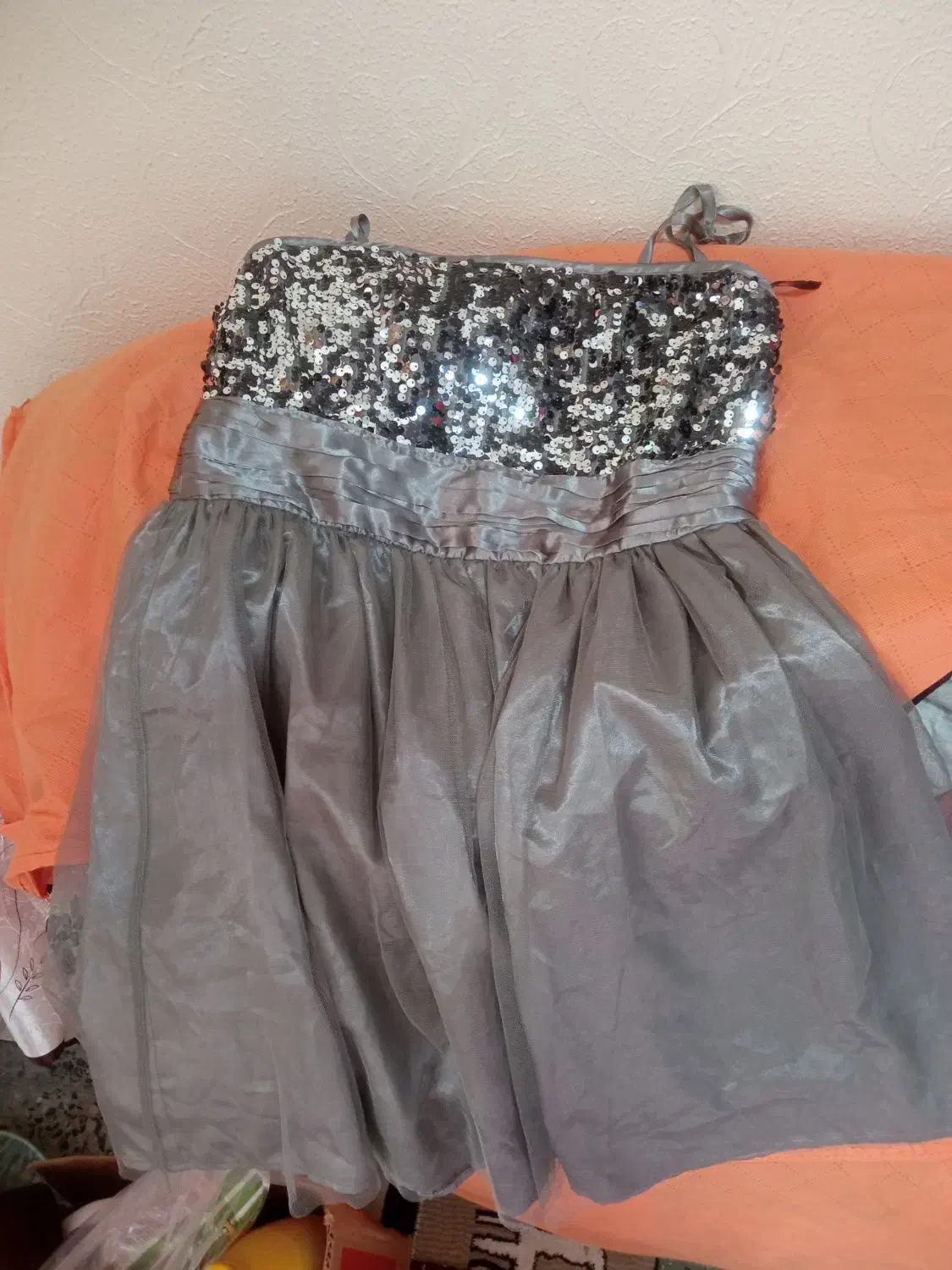 لباس|لباس|شاهین‌شهر, مسکن مهر|دیوار