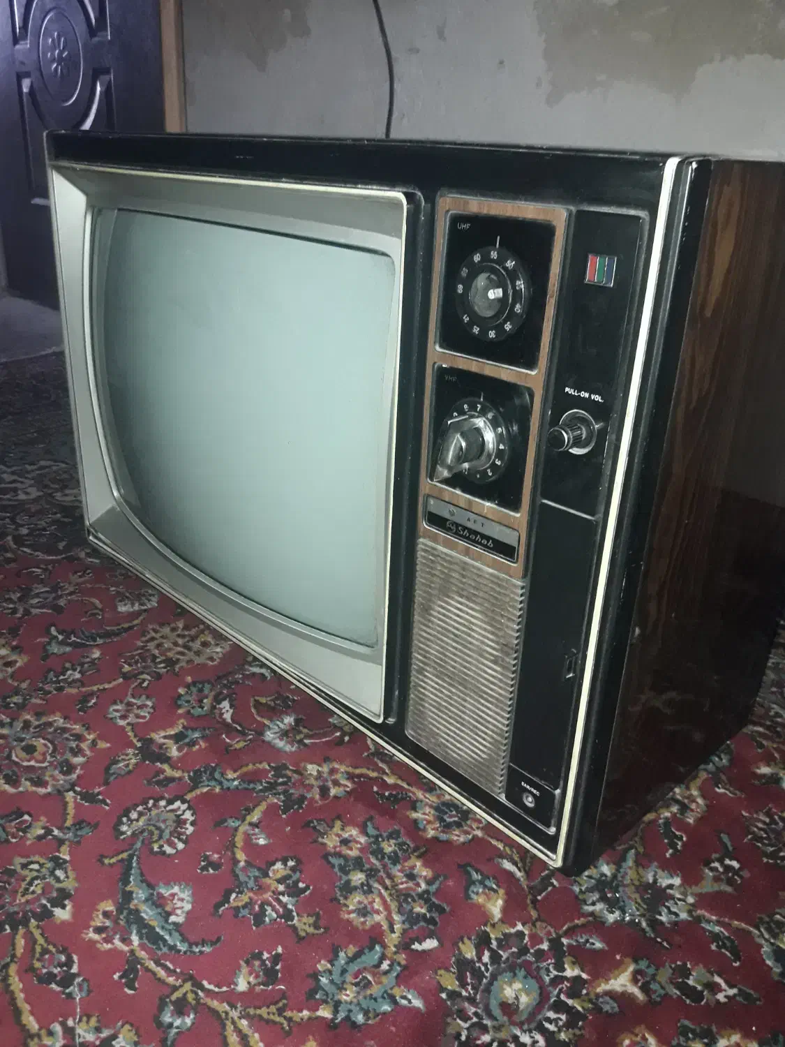 تلوزیون|تلویزیون و پروژکتور|آباده, |دیوار