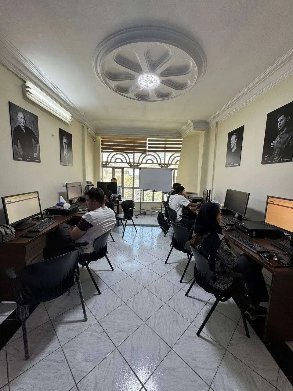 آموزش صفر تا صد طراحی سایت و برنامه نویسی مدرک فنی|خدمات آموزشی|مشهد, راهنمایی|دیوار