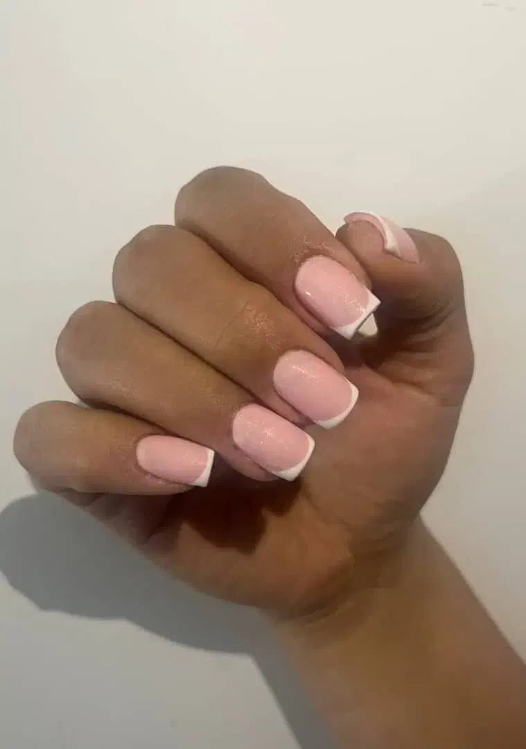 ترمیم ناخن دست و ژلیش ساده|خدمات آرایشگری و زیبایی|رشت, چله خانه|دیوار