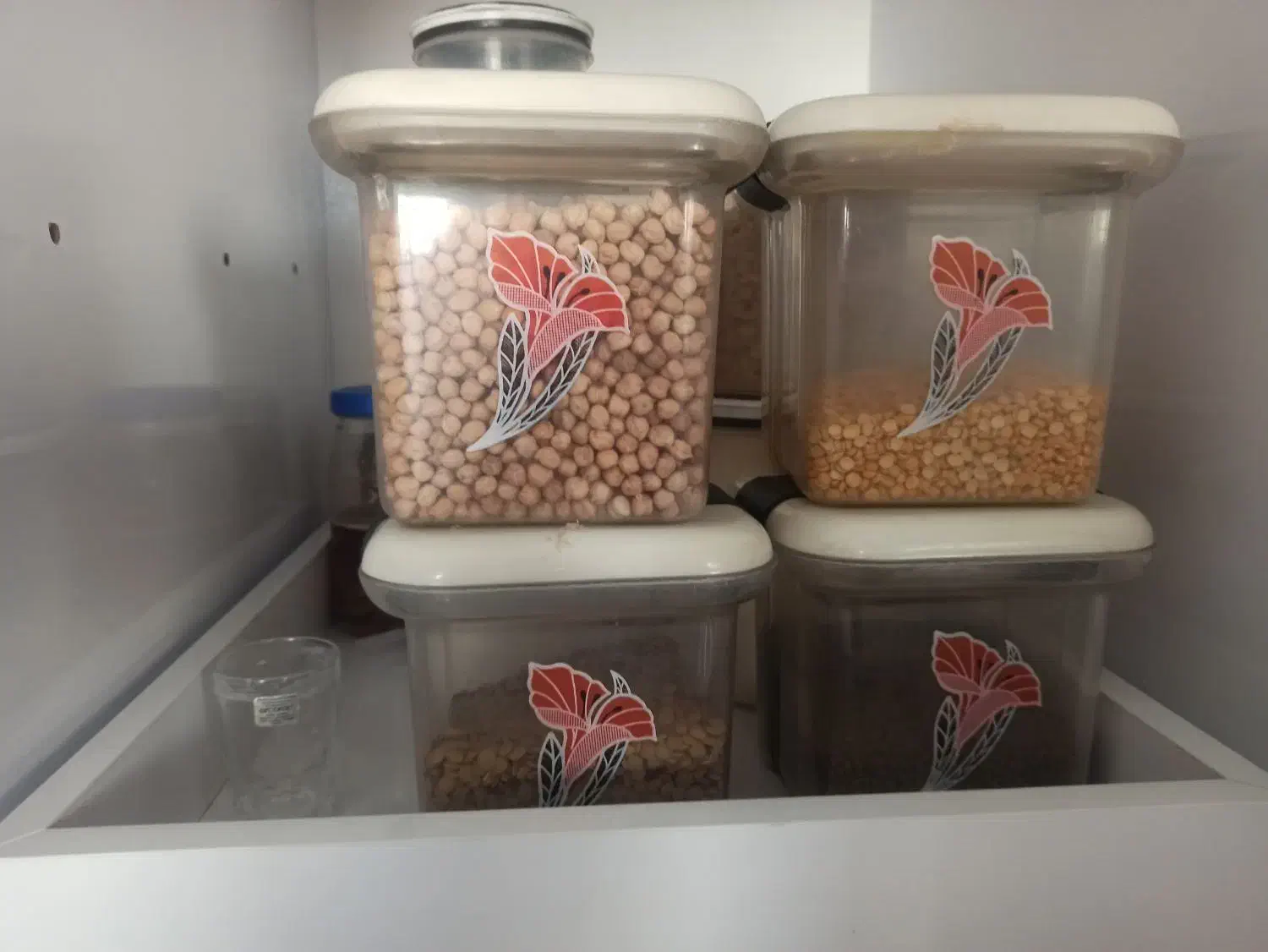 سینی اینه ای طلایی همراه جعبه جا حبوبات|ظروف نگهدارنده، پلاستیکی، یک‌بارمصرف|مشهد, امیریه|دیوار