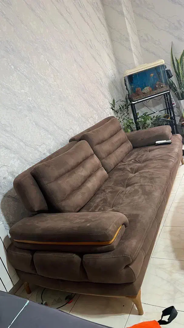 کاناپه تخت شو سه نفره|مبلمان خانگی و میز عسلی|رشت, گلسار|دیوار