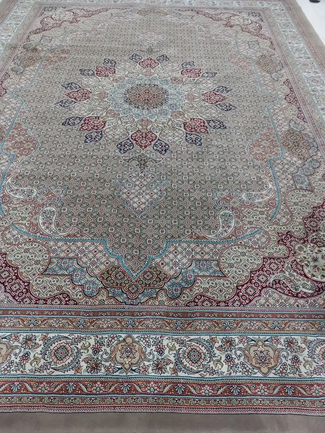 دو جفت فرش گردویی|فرش|مشهد, شهید مطهری|دیوار