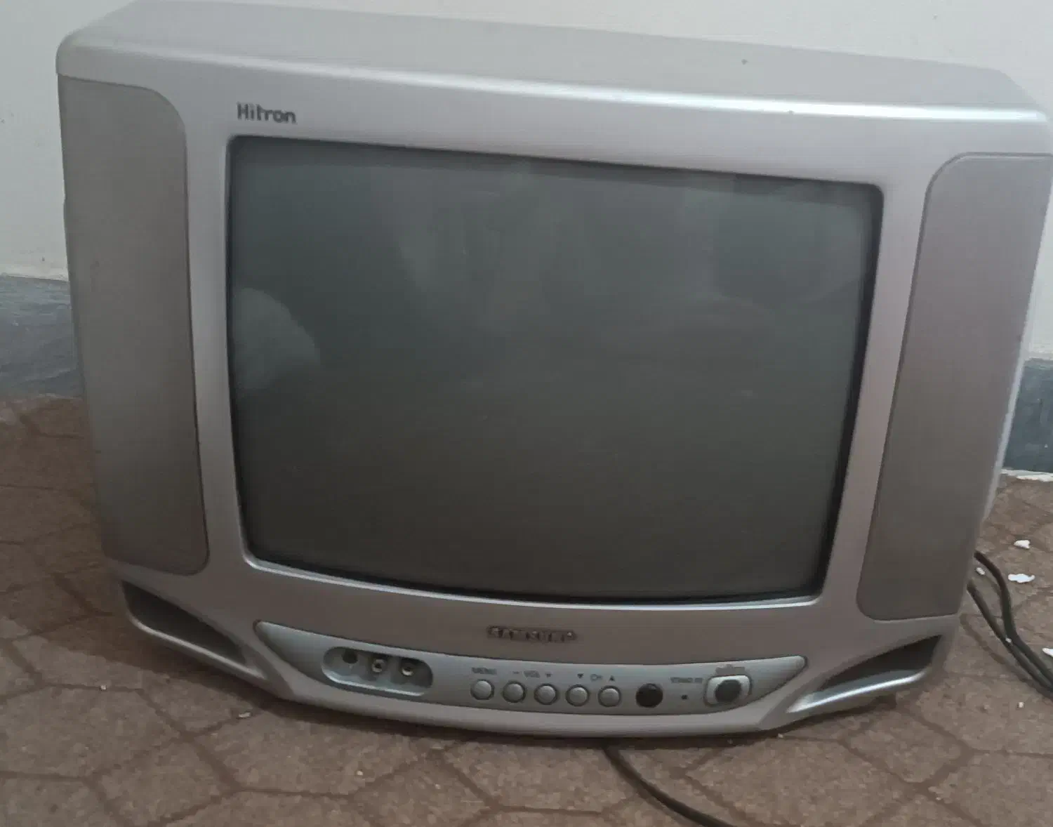 تلویزیون قدیمی|تلویزیون و پروژکتور|ساری, |دیوار