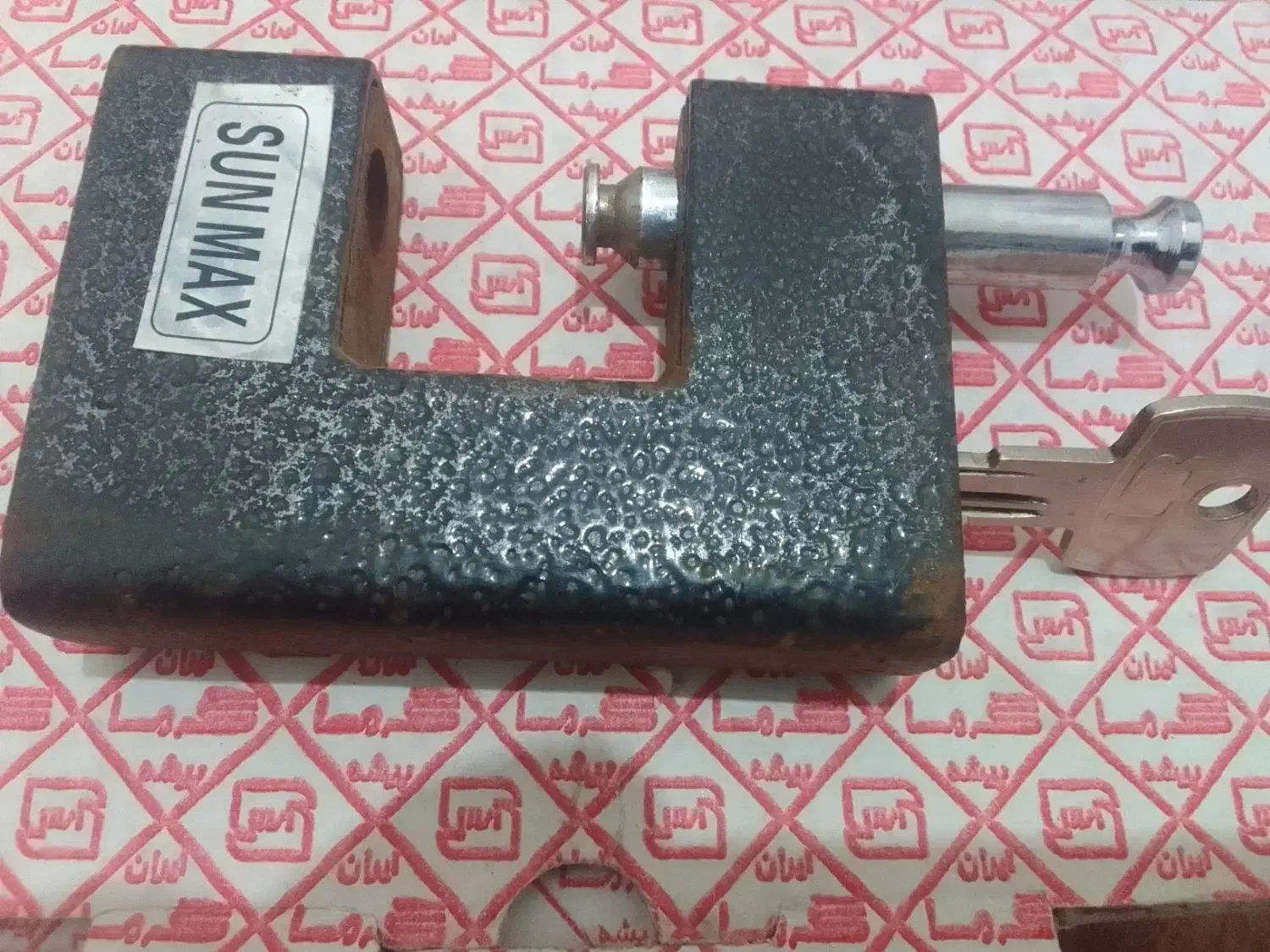 قفل کتابی سالم وبزرگ فقط۱۵۰تومان|حراج|آزادشهر, |دیوار