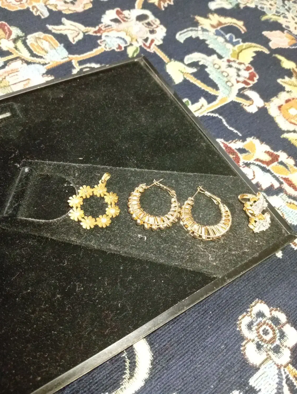 دو جفت گوشواره و یک عدد پلاک حلقه ای|بدلیجات|تهران, شهرک بعثت|دیوار