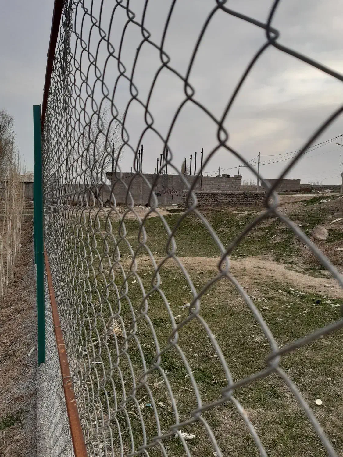 فنس حصاری اردبیل و توری و پایه فلزی|مصالح و تجهیزات ساختمان|اردبیل, |دیوار