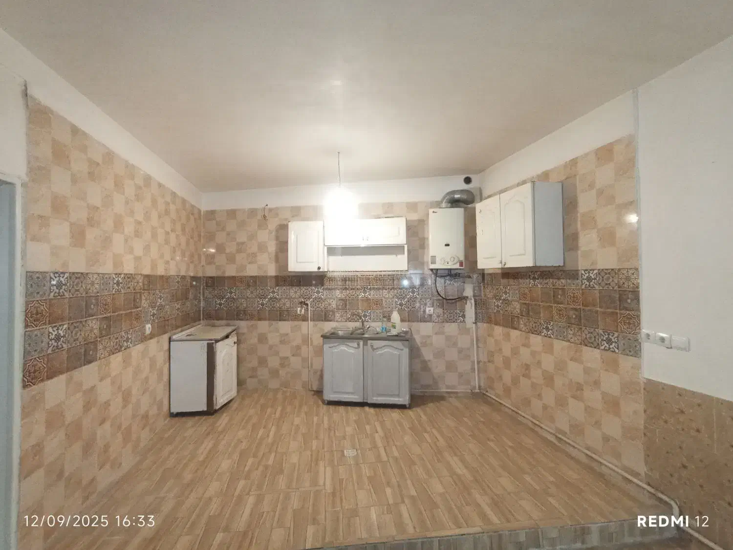 ویلایی ملک اباد املاک شاهکار کد ۰۲۸۴|فروش خانه و ویلا|چهارباغ, |دیوار