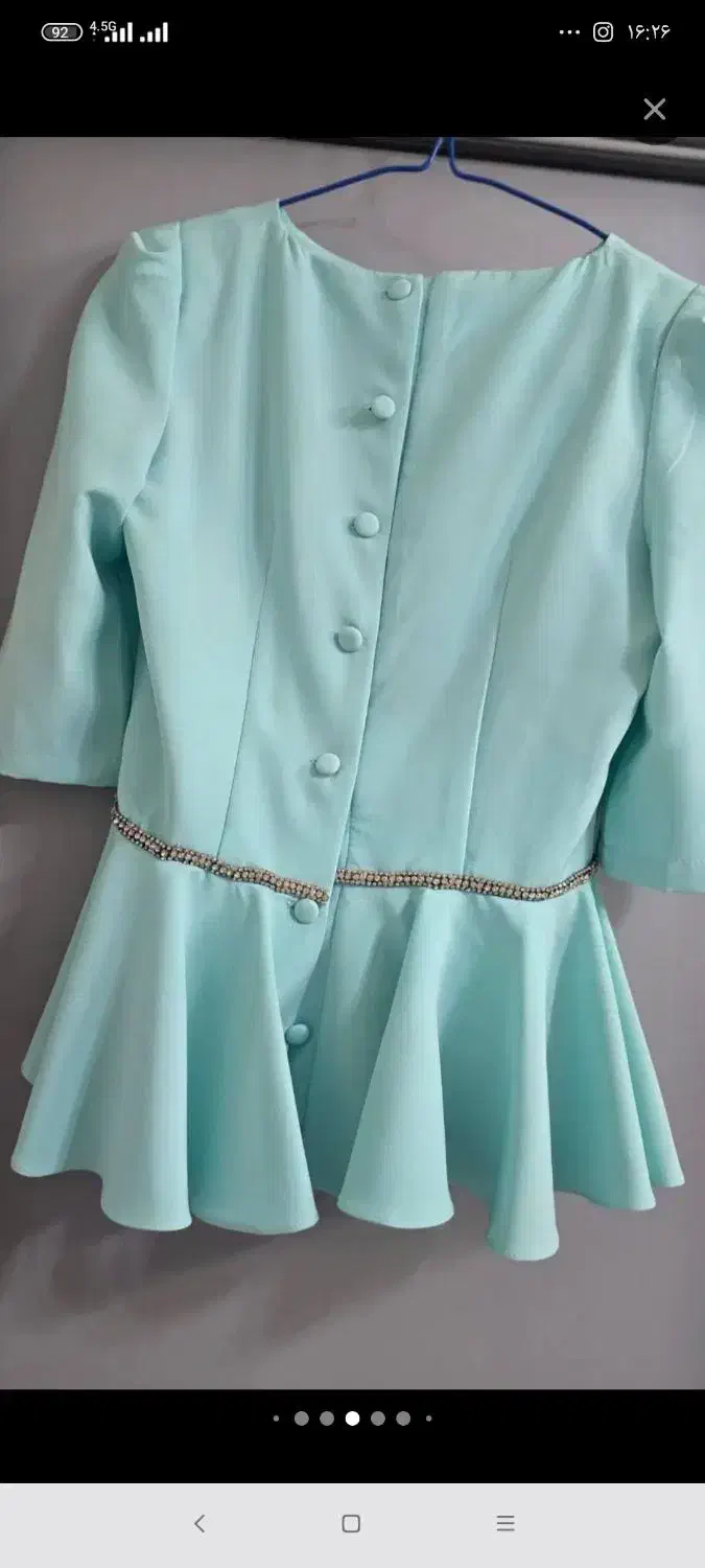 کلی لباس زنونه|لباس|اندیشه, اندیشه فاز ۳|دیوار