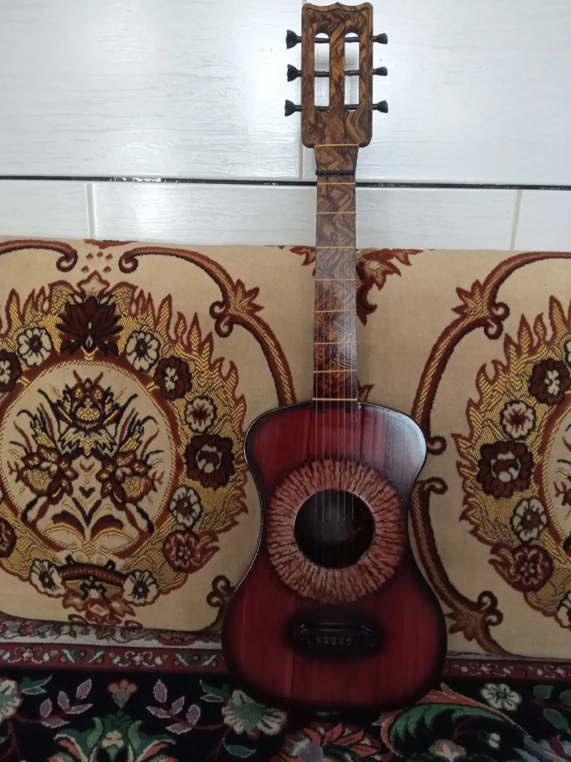 گیتار نو|گیتار، بیس، امپلیفایر|خرمدره, |دیوار