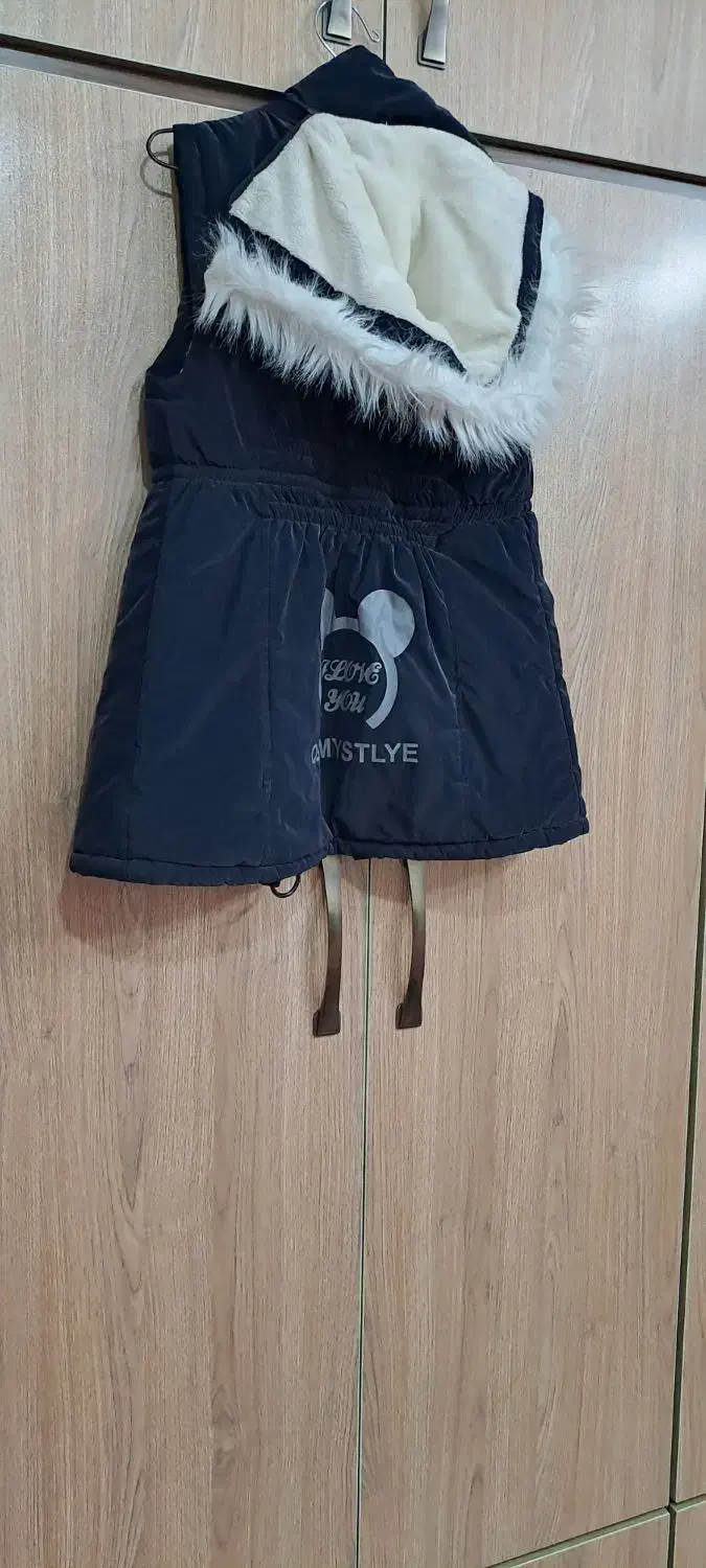 پافر دخترانه بسیار تمیز|لباس|اصفهان, کارلادان|دیوار