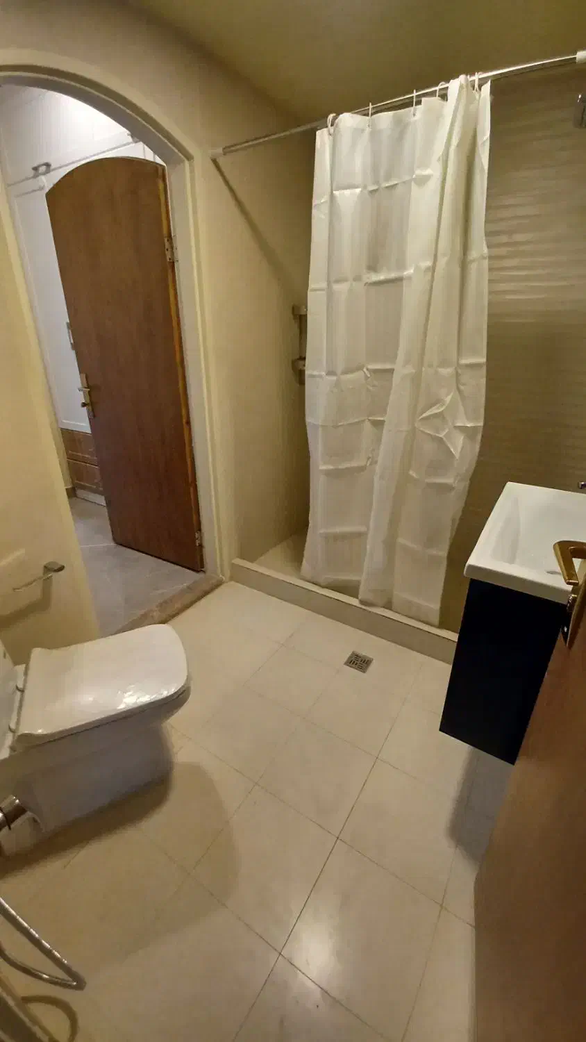 ۱۴۰متر-۲خواب نوسازی شده کلید نخورده