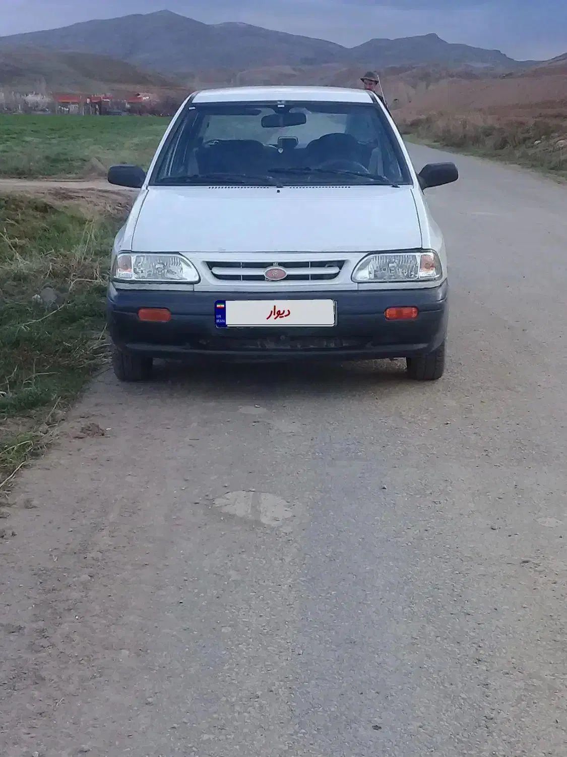 پراید سفید مدل ۸۲|خودرو سواری و وانت|میانه, |دیوار