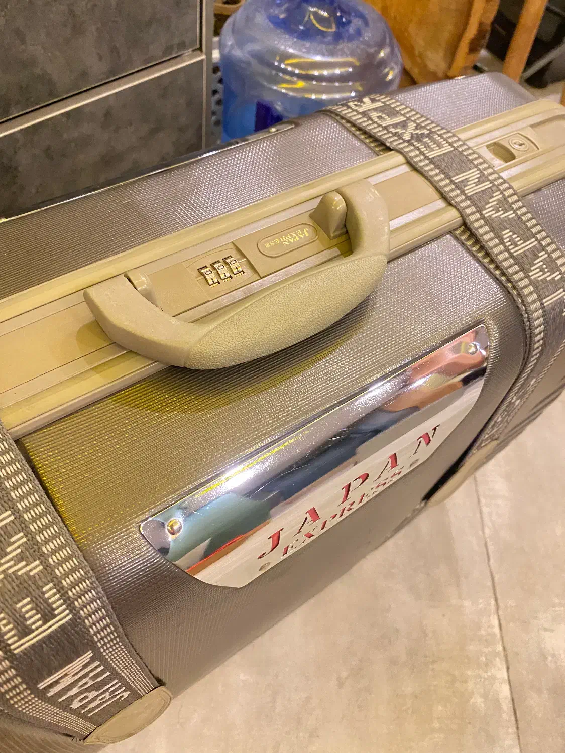 چمدان ژاپنی|کلکسیون اشیاء عتیقه|تهران, دکتر هوشیار|دیوار