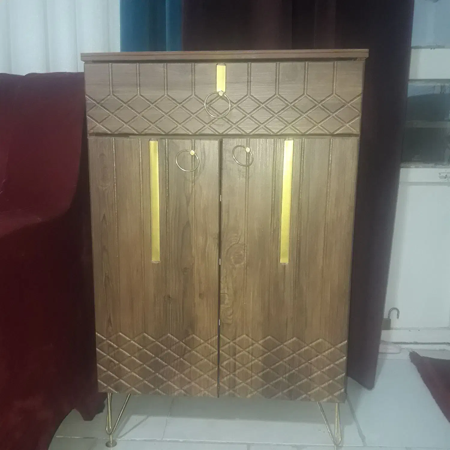 جاکفشی|جاکفشی، کمد، دراور|نیشابور, گنبد سبز|دیوار