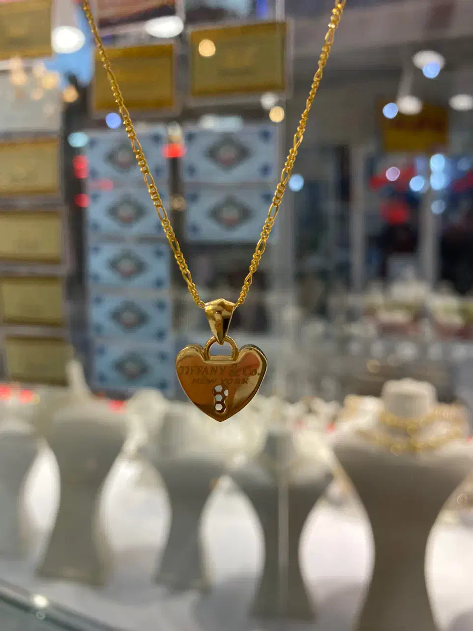 طلافروشی زعفری میلادنور|جواهرات|میانه, |دیوار