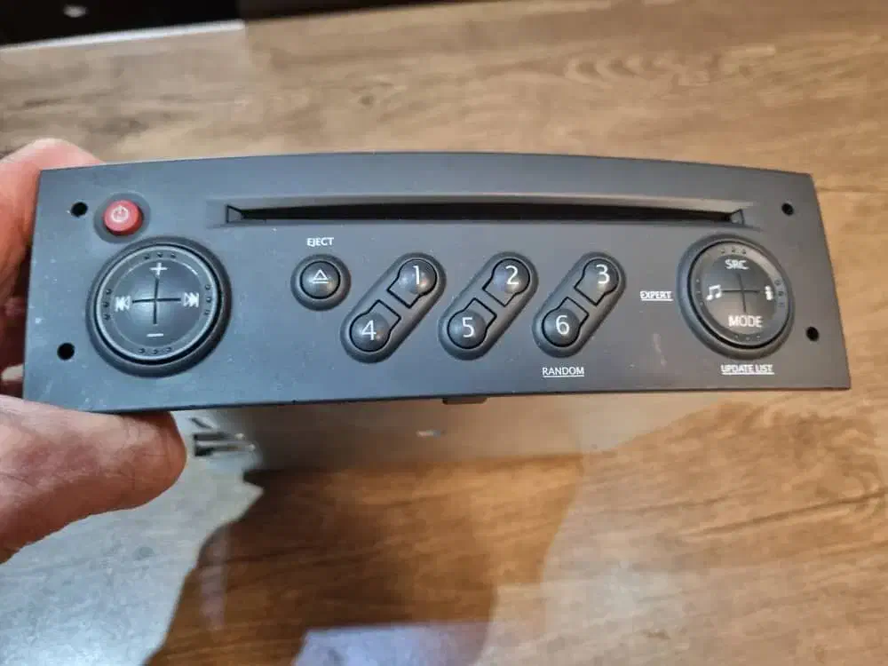 ظبط فابریکی رنو مگان|قطعات یدکی و لوازم جانبی|تهران, فلسطین (میدان انقلاب)|دیوار