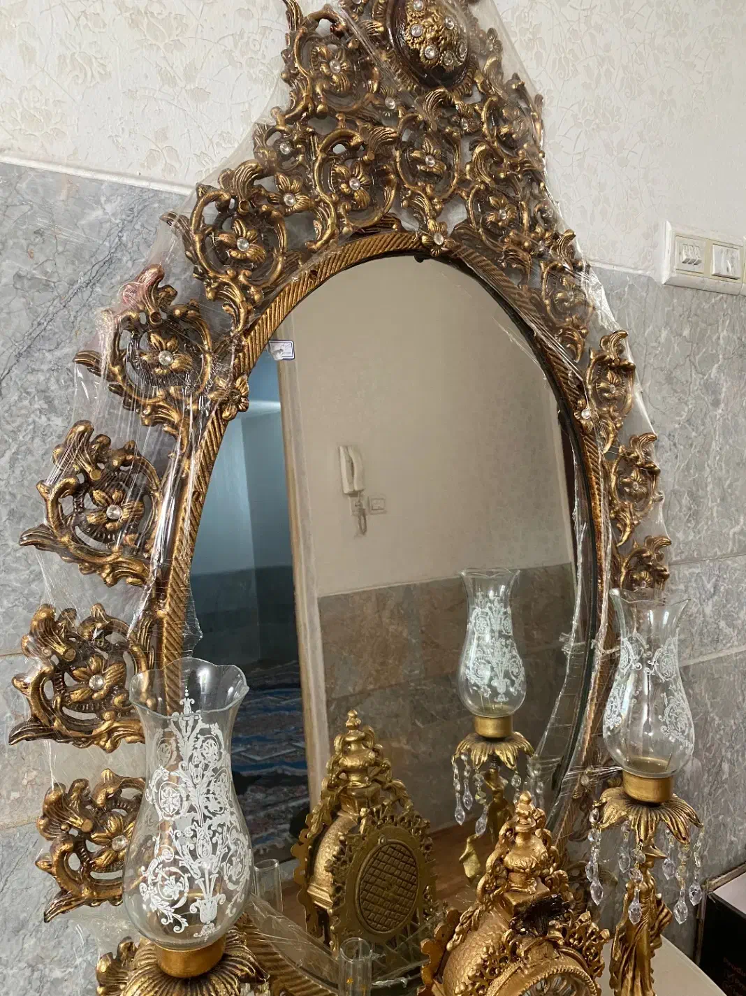 اینه شمعدون|آینه|نجف‌آباد, یزدانشهر|دیوار