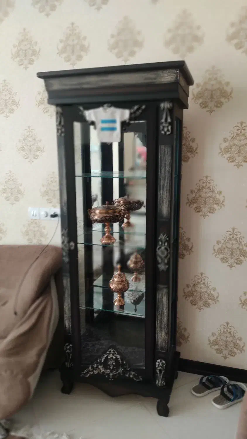 بوفه و میزتلویزیون ایستاده درحدنو|بوفه، ویترین، کنسول|یزد, |دیوار