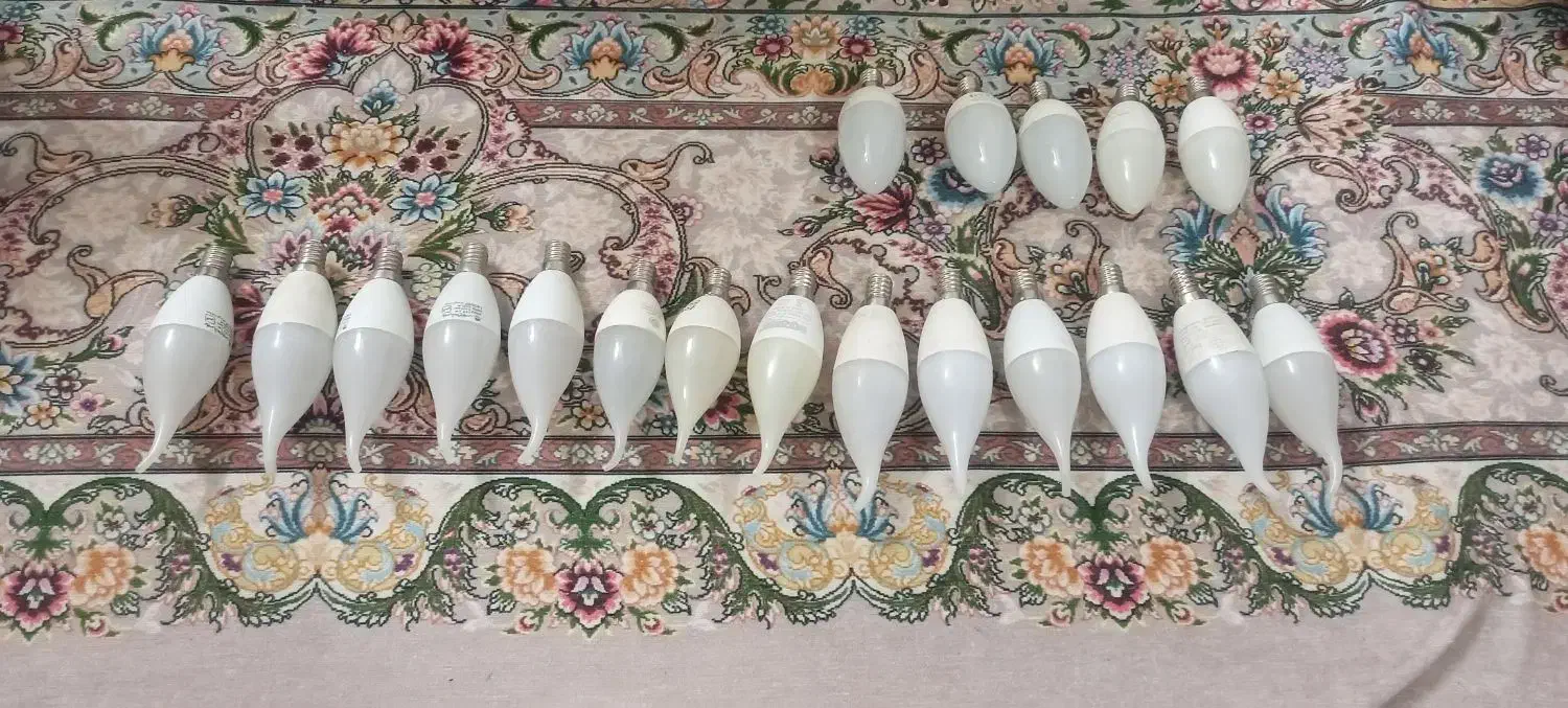 لوستر هام رو فروختم لامپ هاش مونده دونه ای15|لوستر و چراغ آویز|مشهد, ایثارگران|دیوار