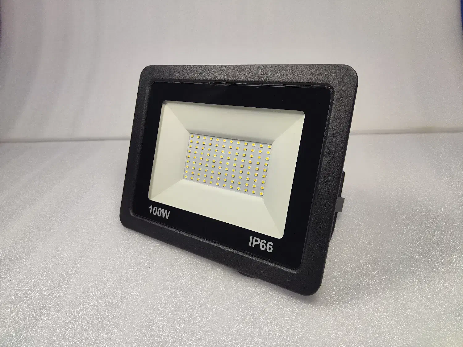 پرژکتور 100 وات|لامپ و چراغ|کرج, شهرک امیر المومنین|دیوار