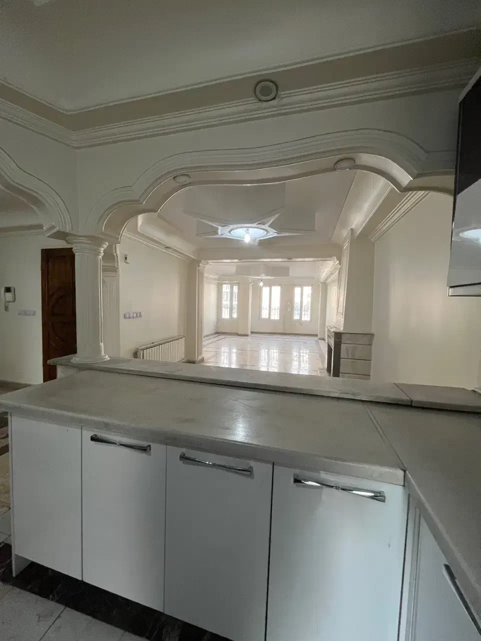 ۱۴۵ متری / دو پارکینگ / هم اداری هم مسکونی