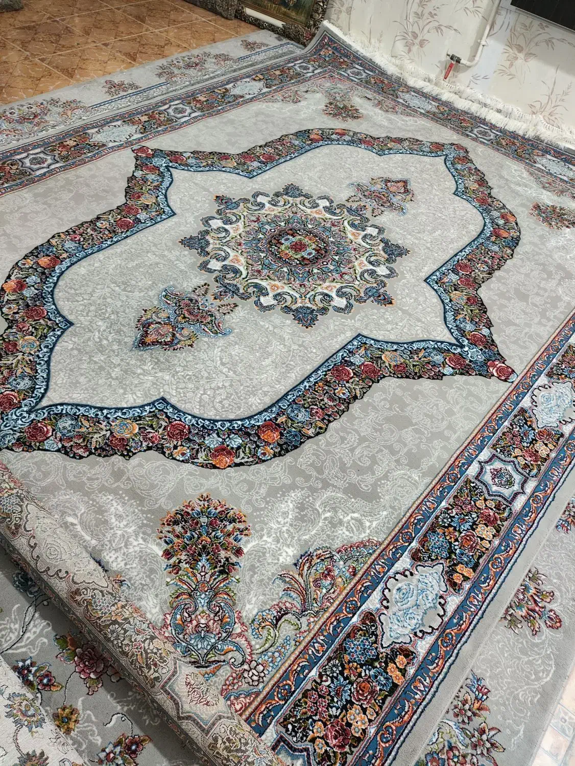 سه تا  فرش نه متری نخی|فرش|کرمانشاه, |دیوار