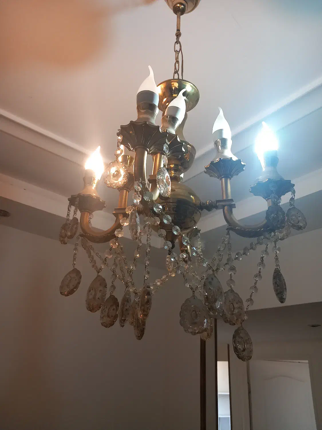 ۲ عدد لوستر ۸ چراغه کارکرده|لوستر و چراغ آویز|کرج, کوی امامیه|دیوار