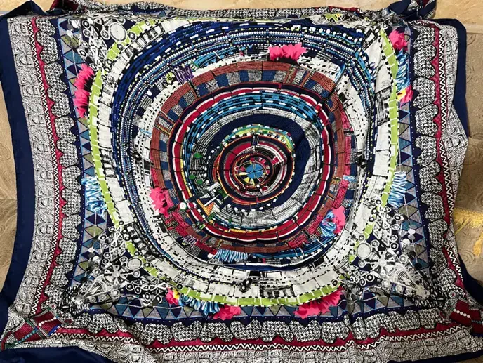 روسری قواره بزرگ|لباس|برخوار, |دیوار