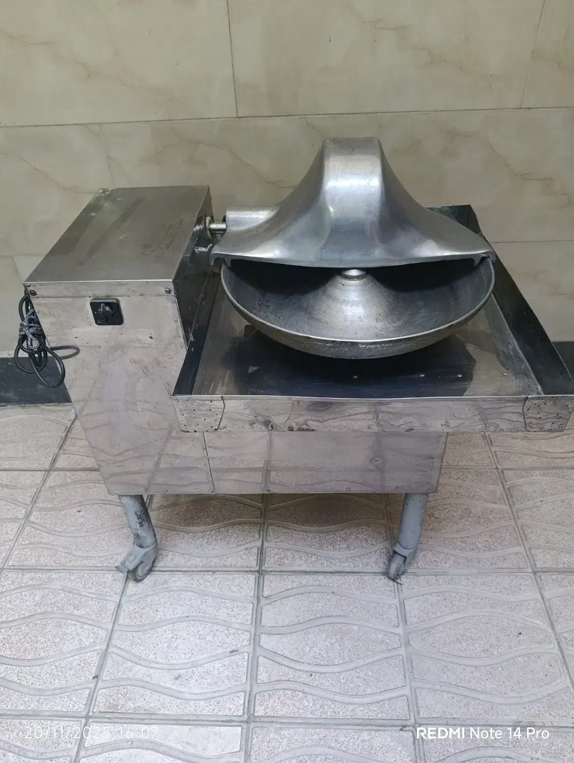 سبزی خردکن صنعتی دهانه ۶۰|فروشگاه و مغازه|بهارستان, |دیوار