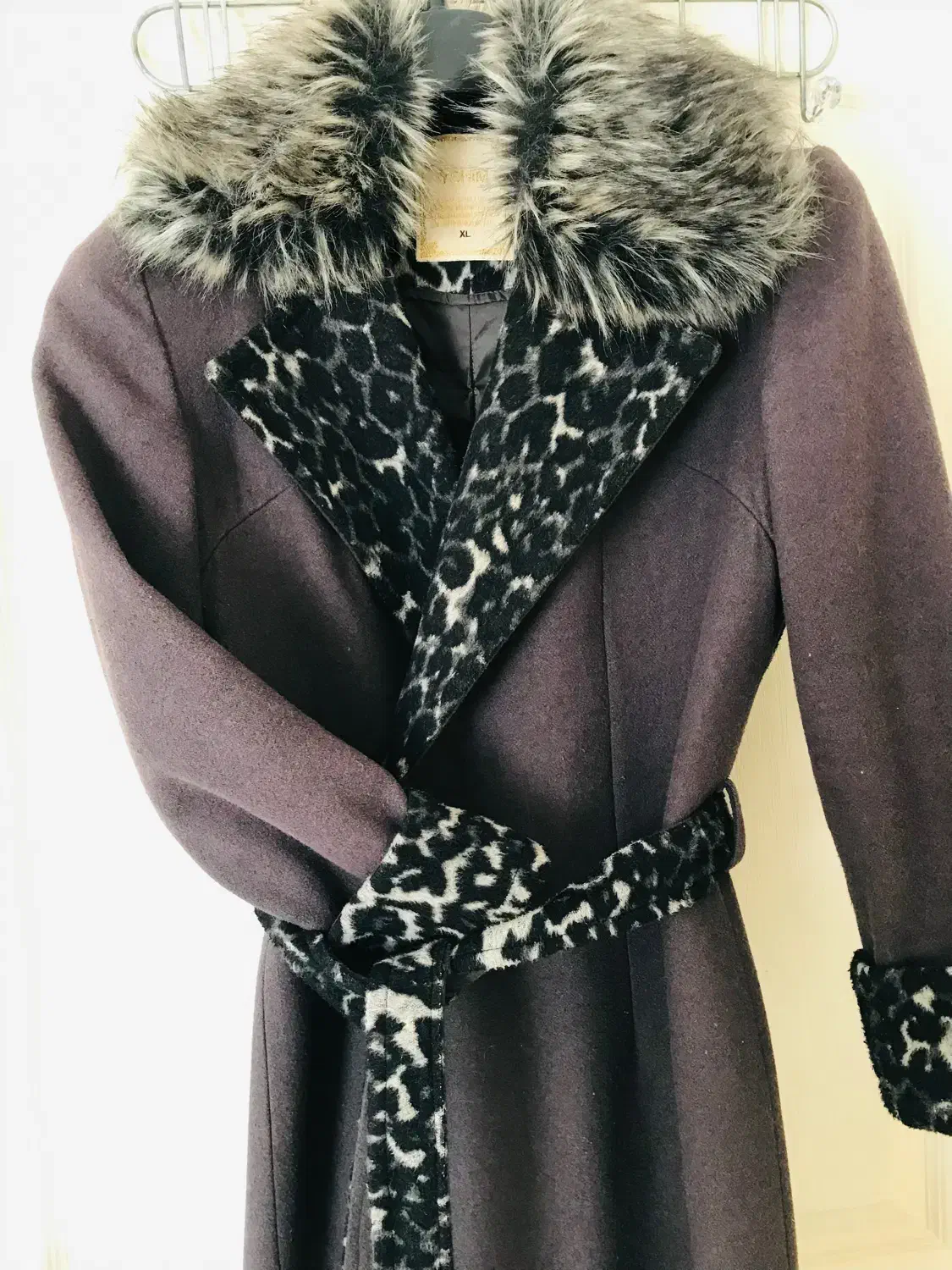 پالتو بلند زنانه|لباس|فردیس, فردیس|دیوار