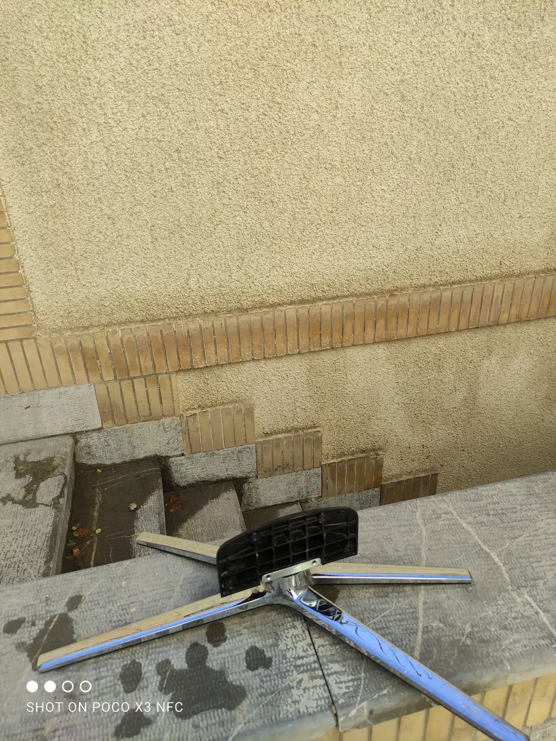 پایه فابریک تلویزیون هایسنس|صوتی و تصویری|مشهد, بهاران|دیوار