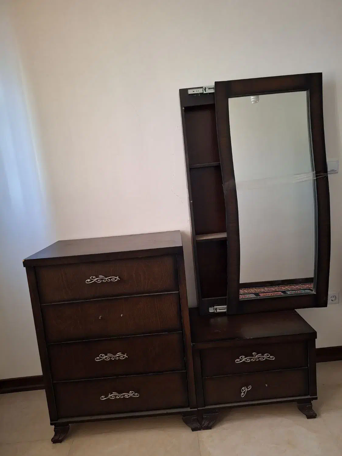 دراور سالم کشوها ریلی فقط دسته هاش باید عوض بشن|جاکفشی، کمد، دراور|اراک, |دیوار