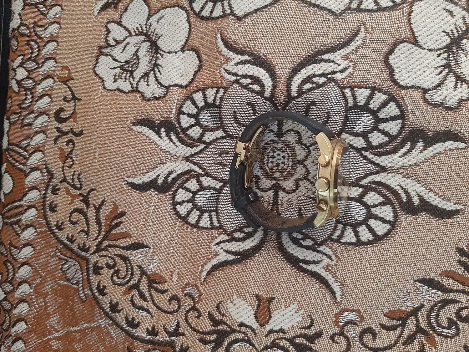 ساعت مچی مردانه|ساعت|اصفهان, شهرک ولیعصر|دیوار