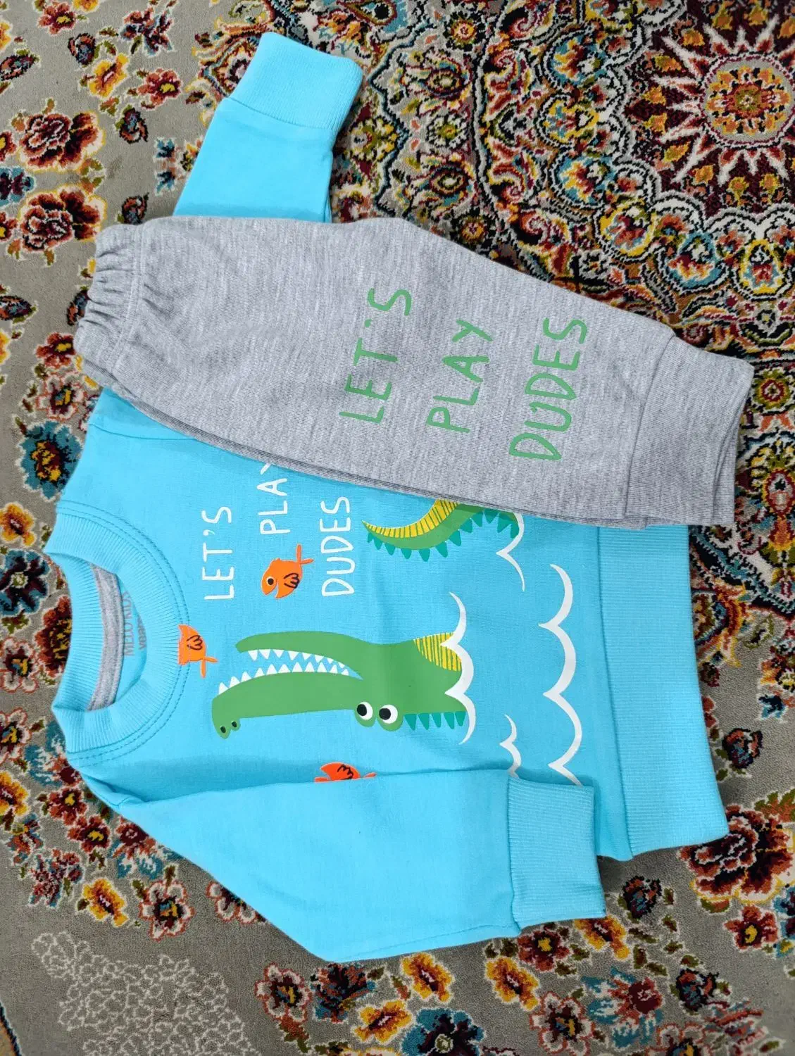 فروش لباس بچه گانه از سایز صفر تا ۱۸ ماه|کفش و لباس بچه|ابهر, |دیوار